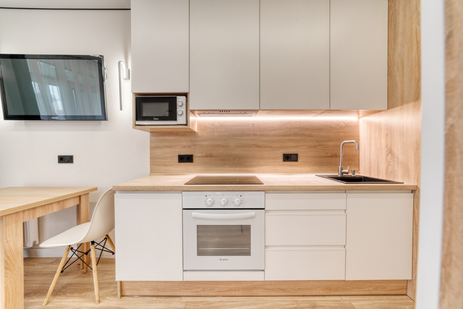 Апартаменты BelaTravel по адресу: Братская, 15