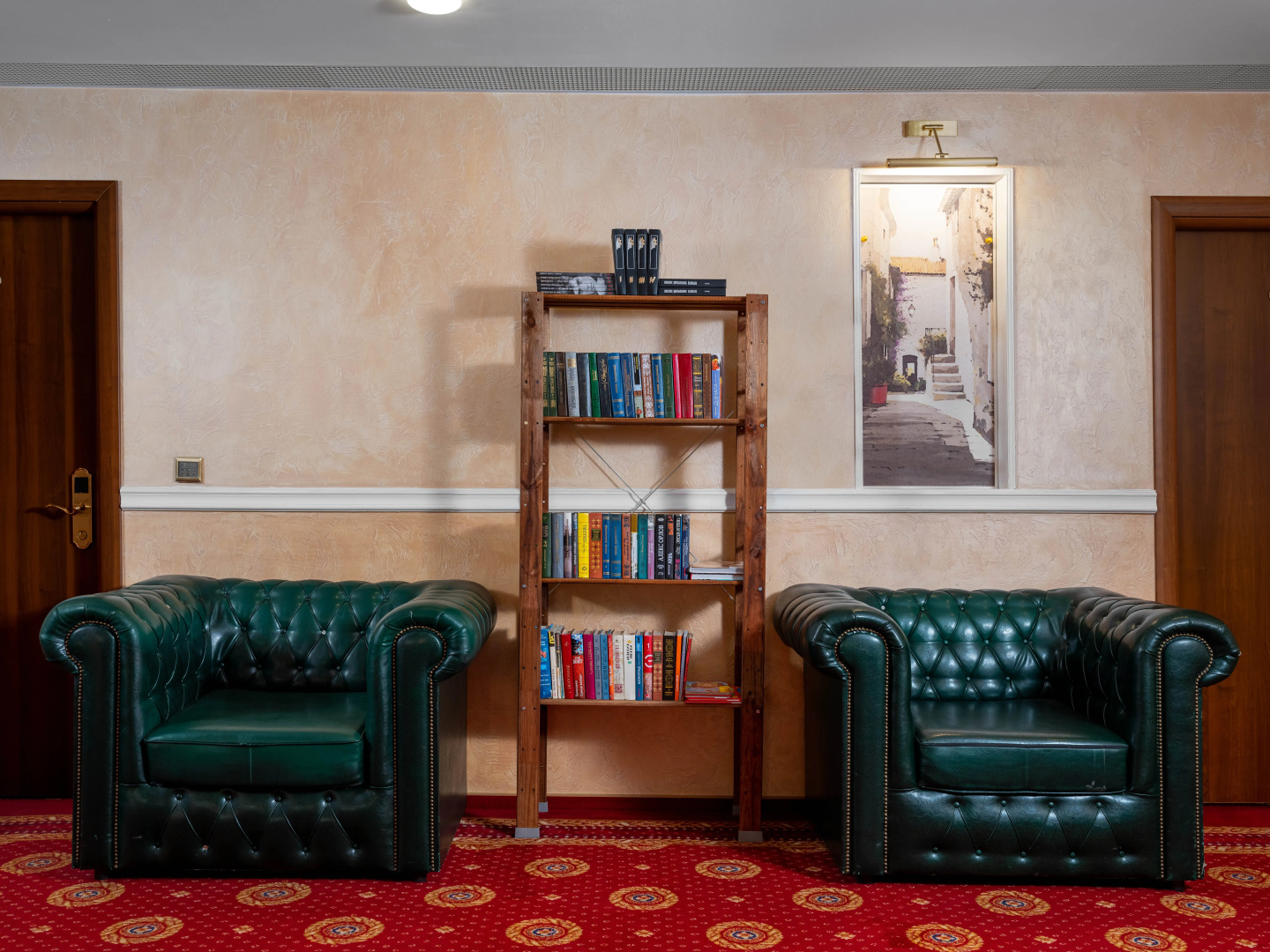 Отель Лекко