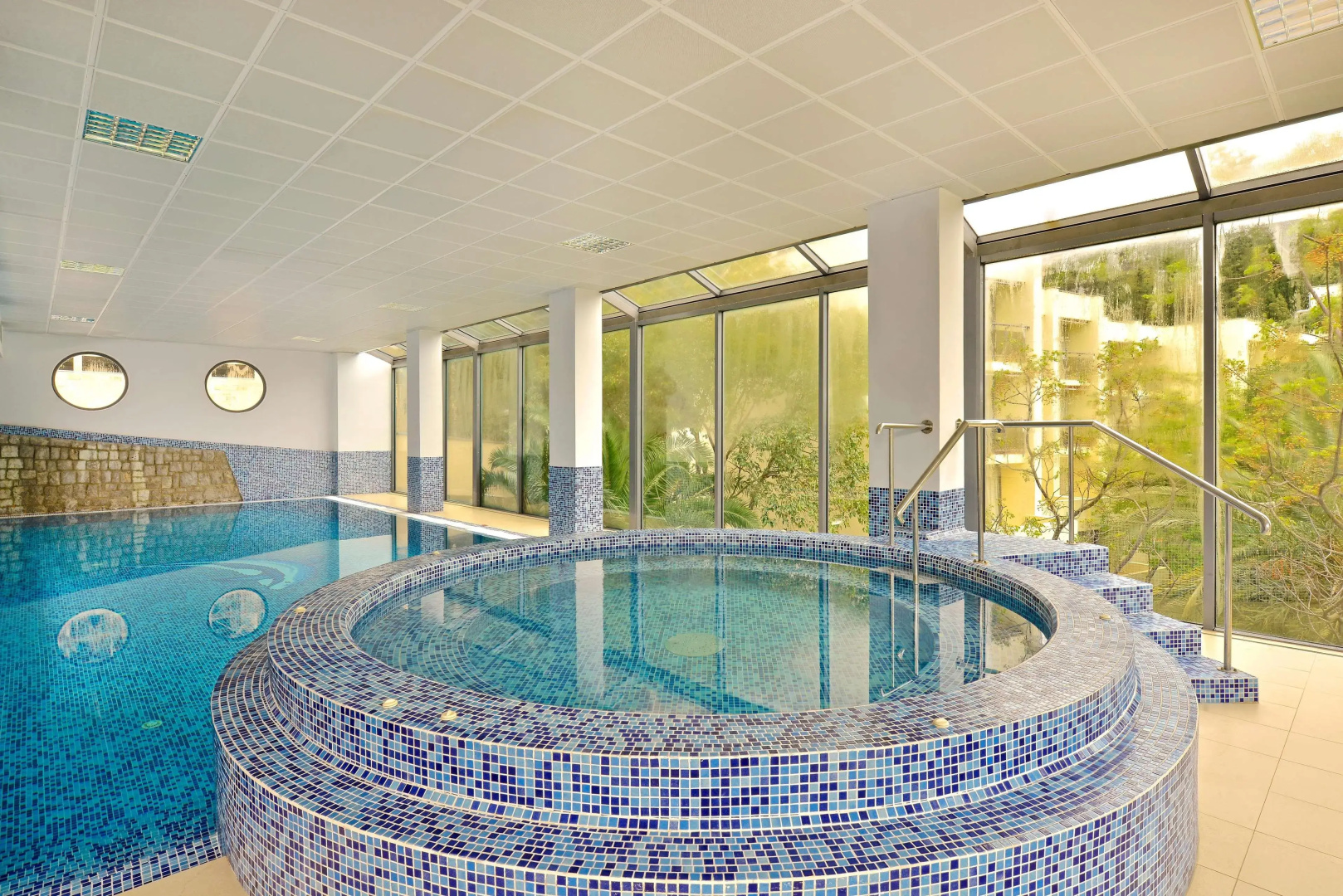 Отель Iberostar Bellevue