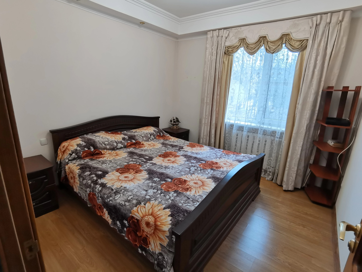 Апартаменты на Цандера 11 (р-н Центр. рынка)