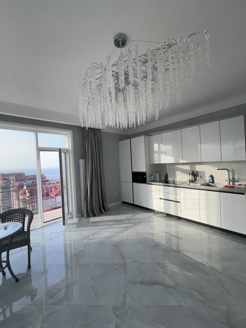 Апартаменты на 19 этаже с видом на море