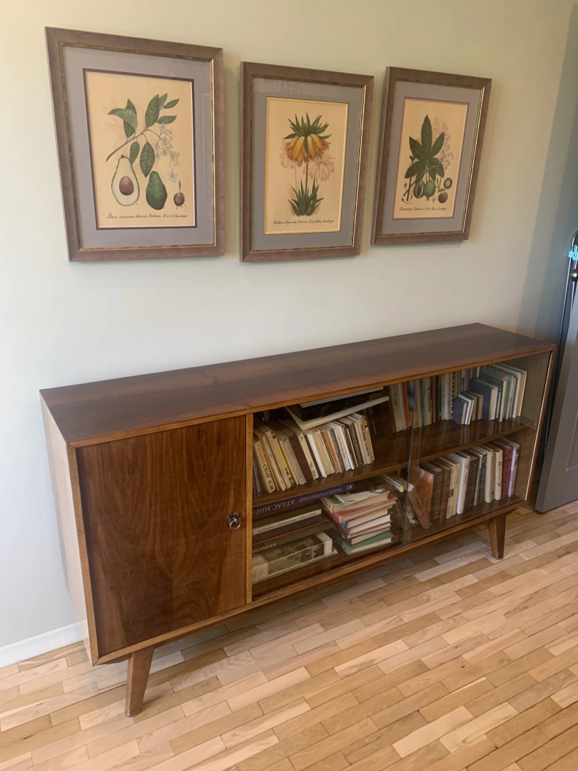 Апартаменты квартира с видом в центре Петергофа