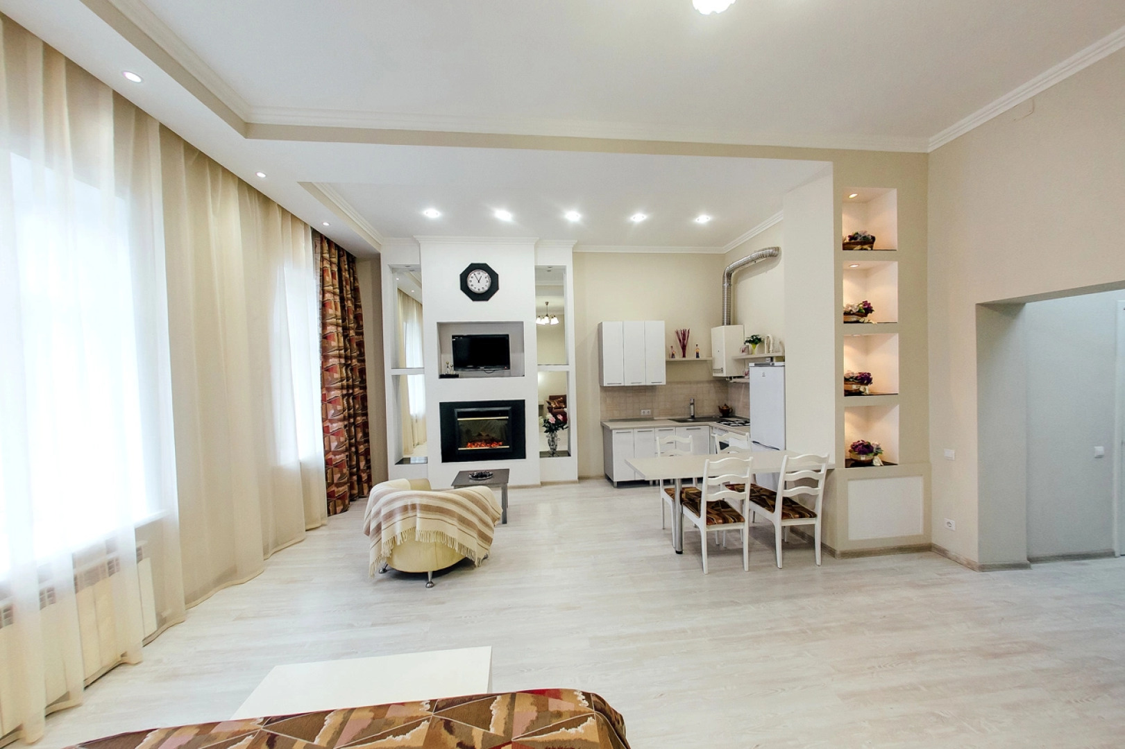 Апартаменты на Яна Грунта 1-7