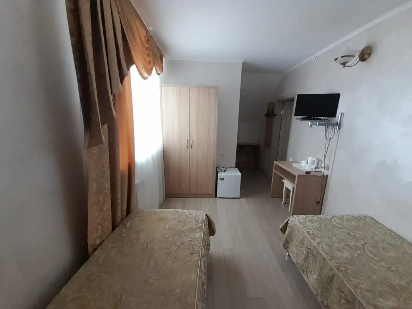 Отель Вираж