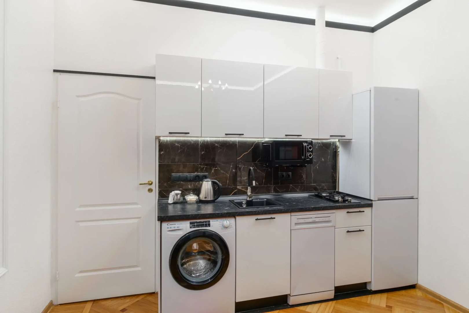 Апартаменты Лофт у Площади Восстания 5 спален