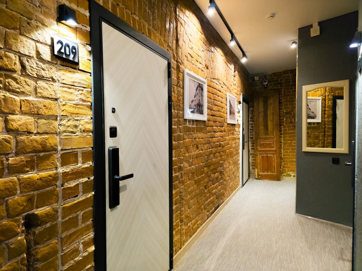 Апарт-Отель Дом с Гаргульями