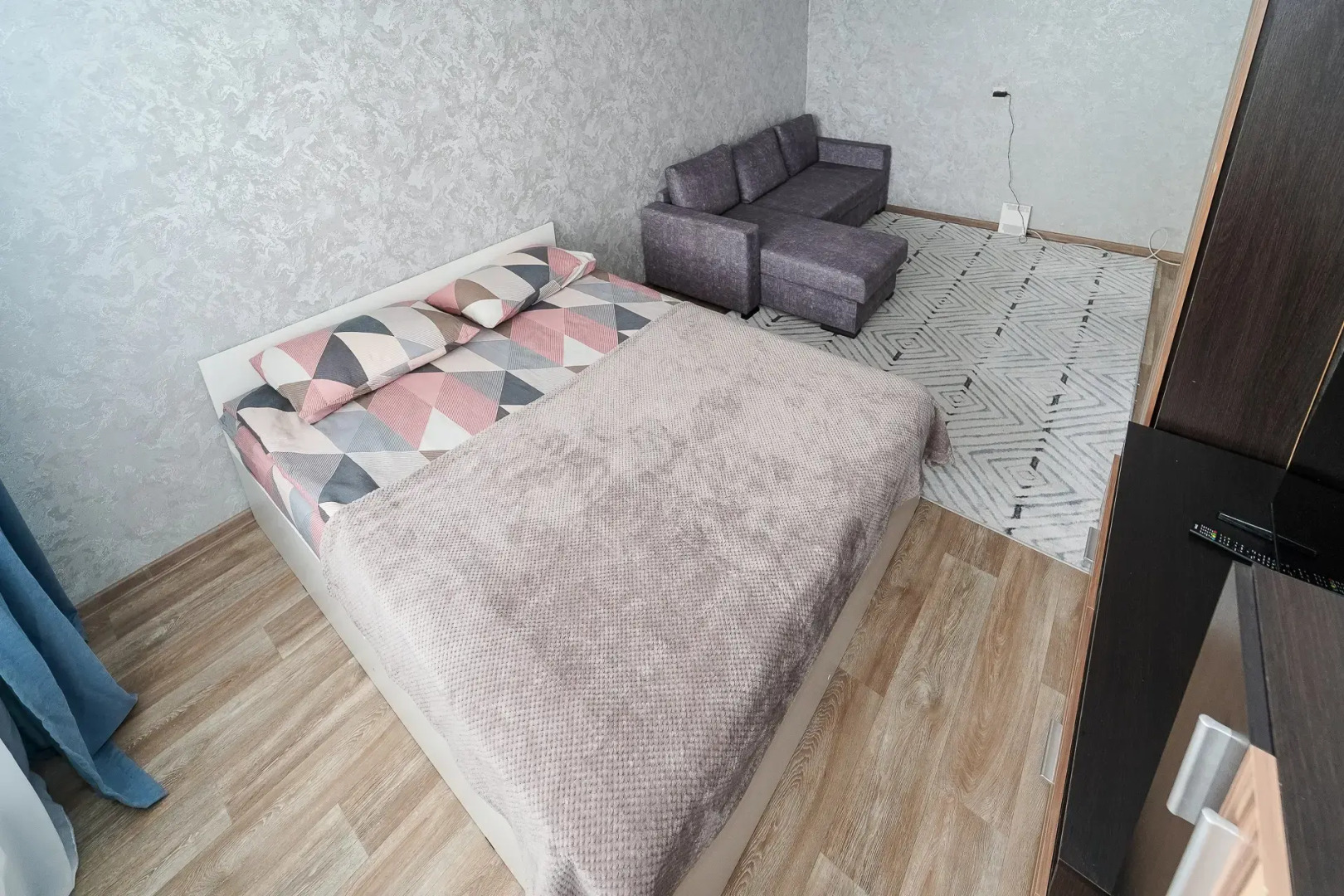 Апартаменты Современная квартира пешком ЖД