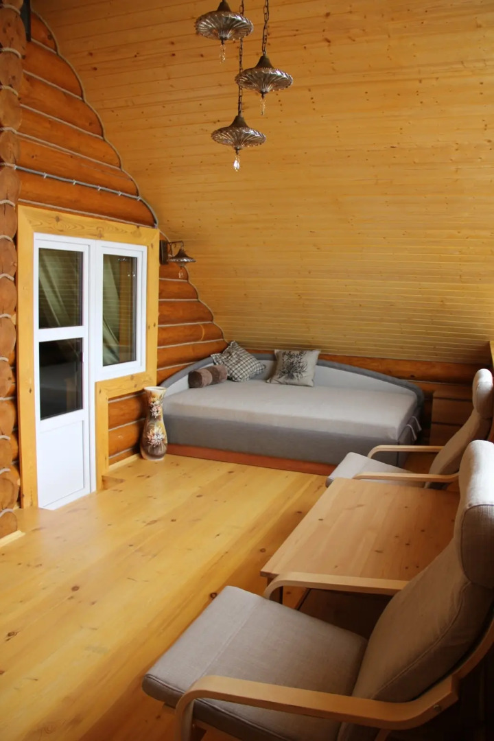 Частный дом коттедж с пятью комфортабельными спальнями