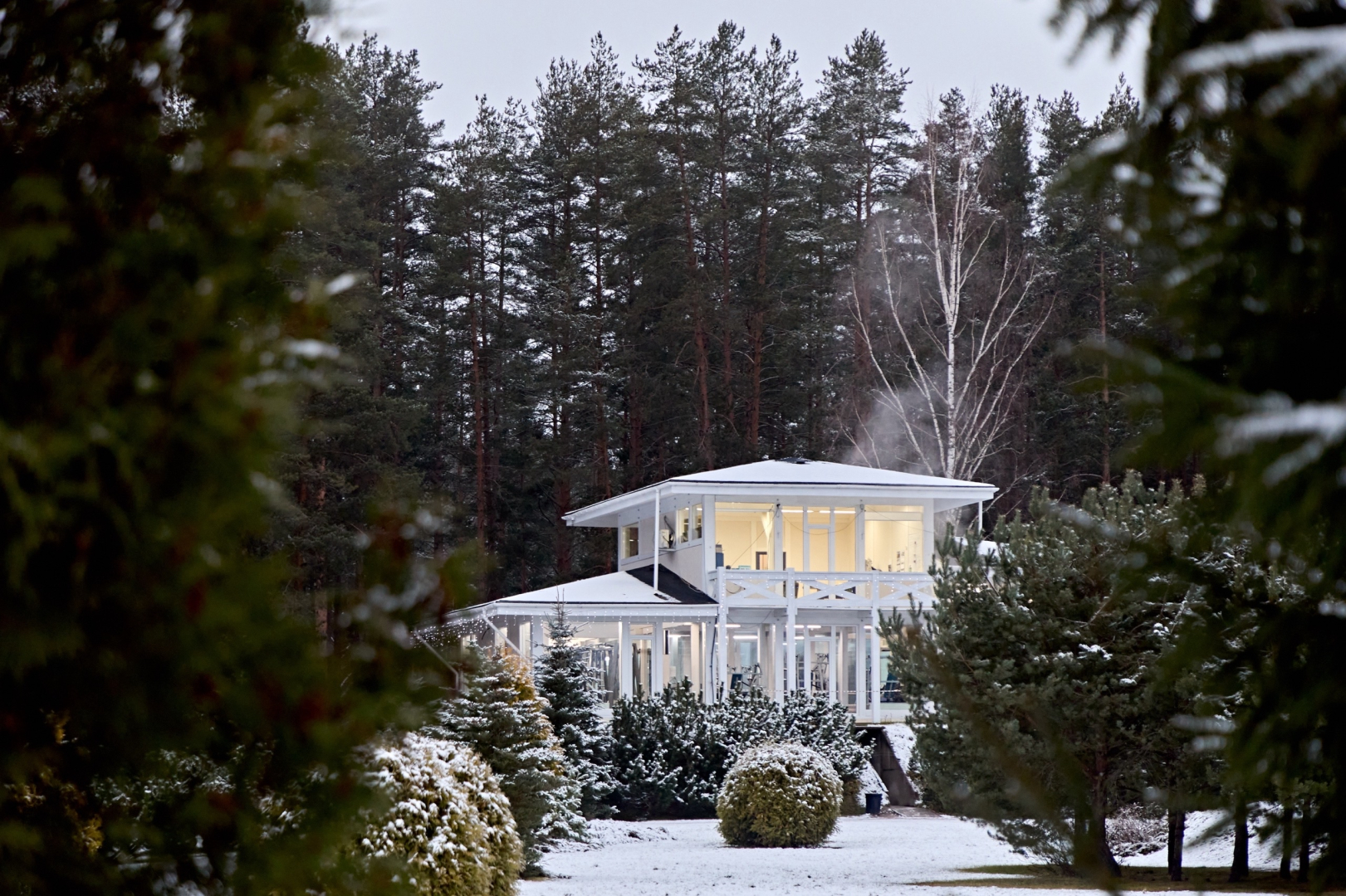 Частный дом Вилла Лаванда с камином у озера