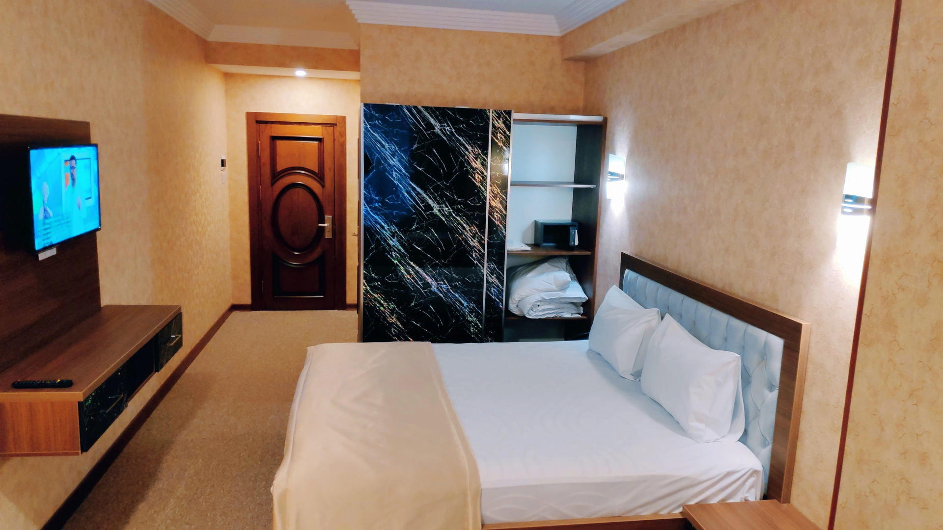 Отель Royal Sapphire