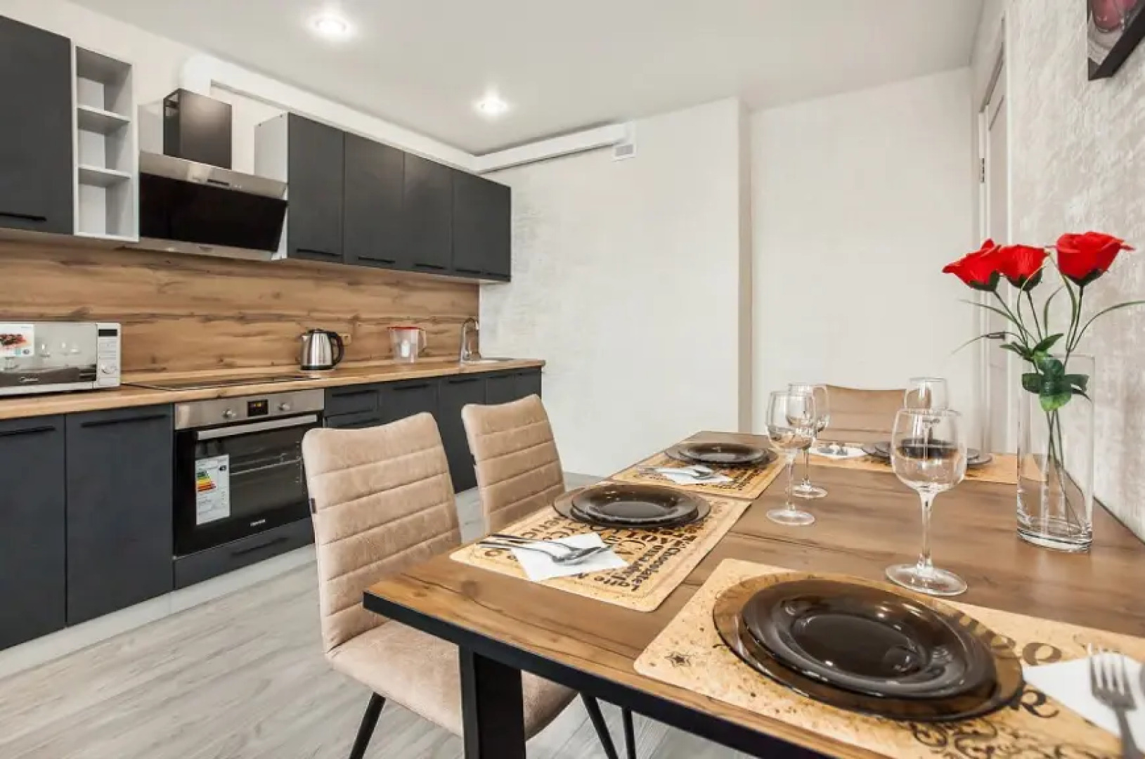 Квартира Двухкомнатная Революционная 13а