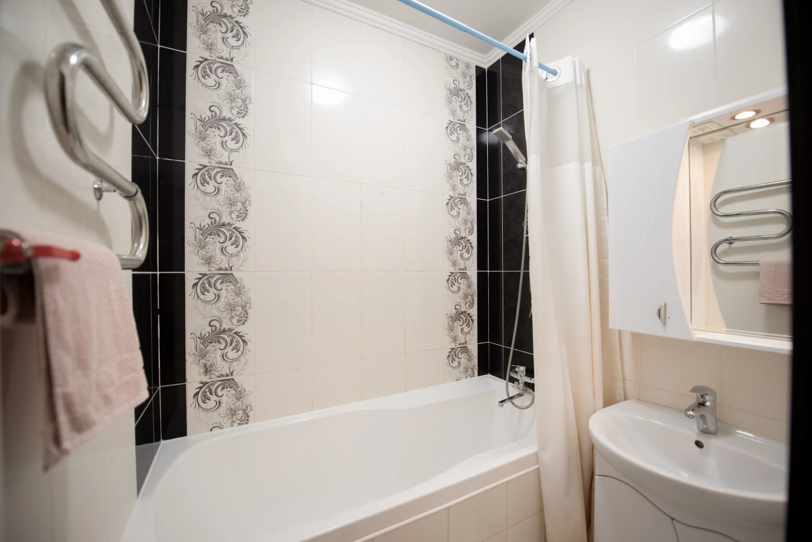 Апартаменты Smile Apartments 2х комнатные в самом центре Западного жилмассива