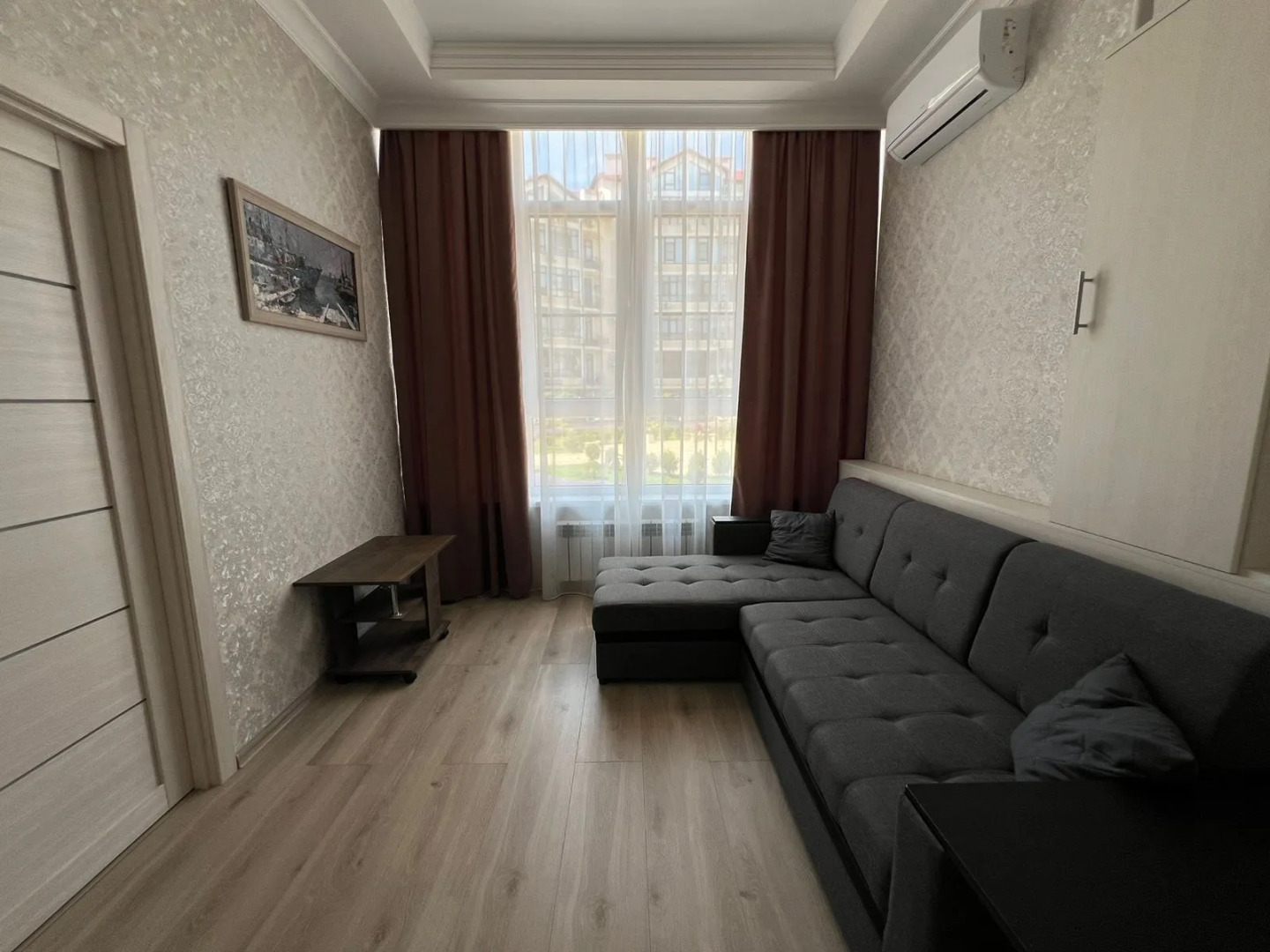 Квартира двухкомнатная Крымская 22