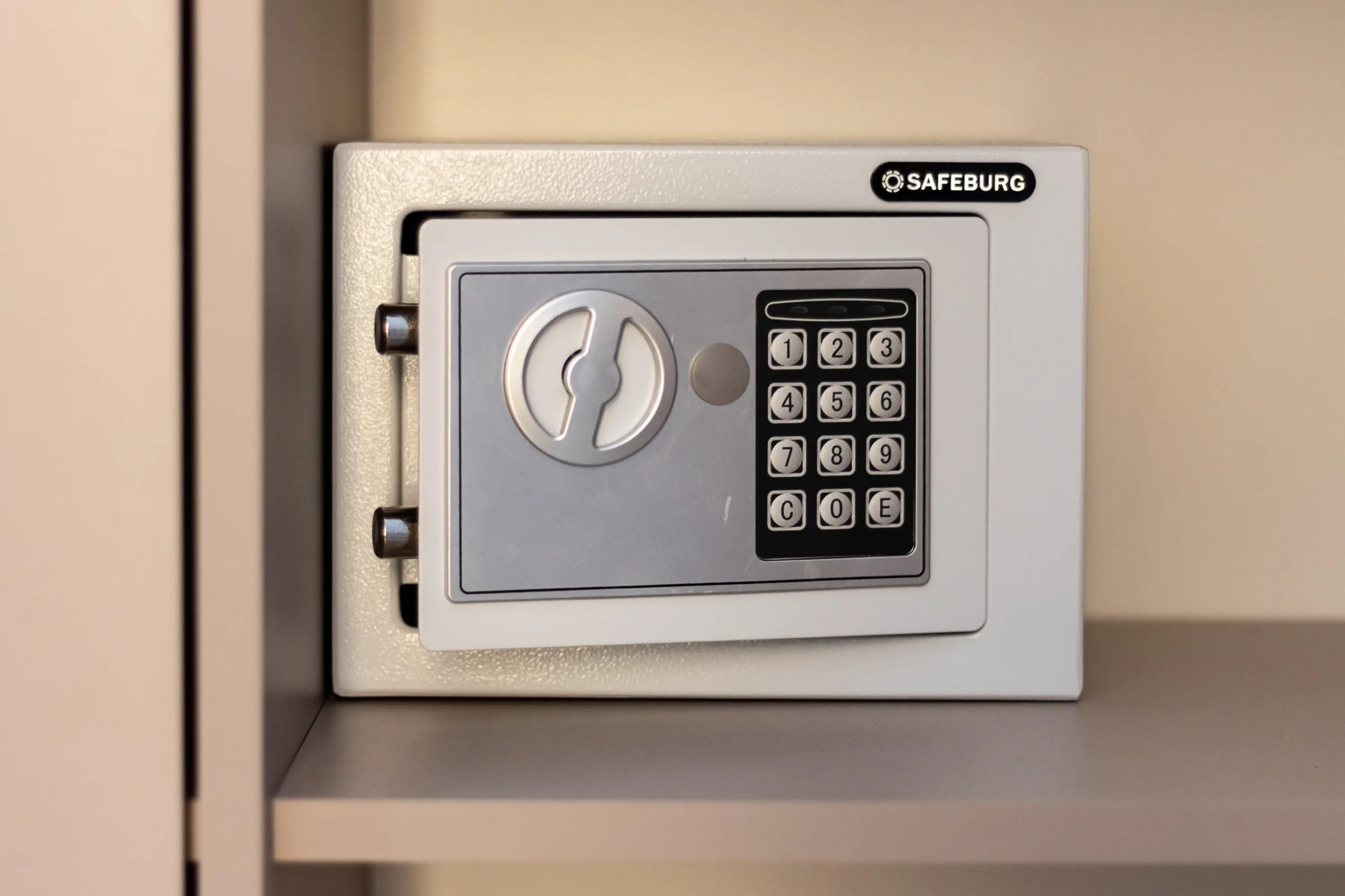 Отель Трауберг