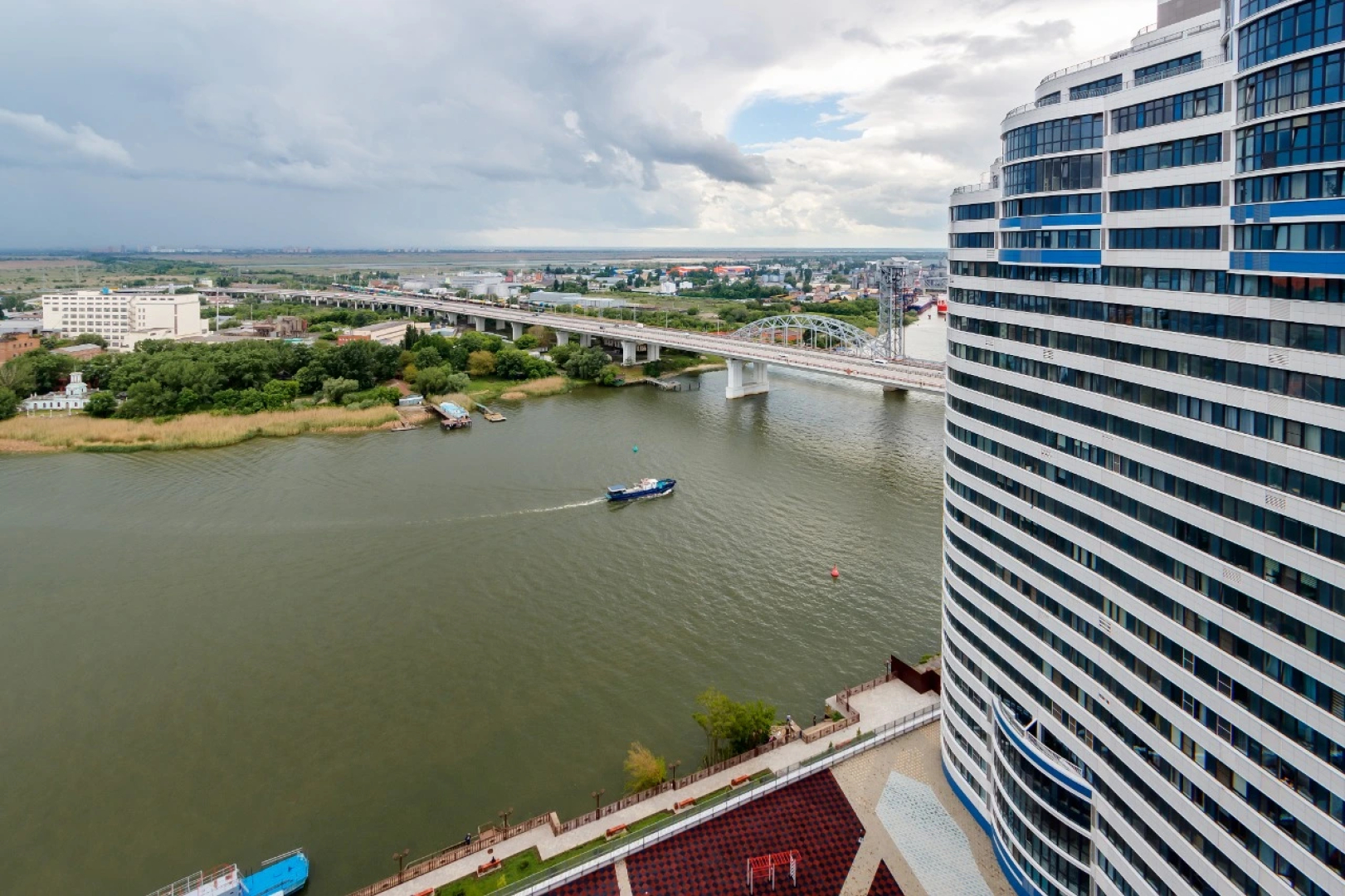 Апартаменты Дом у Дона Студия с видом на Дон (23 этаж)