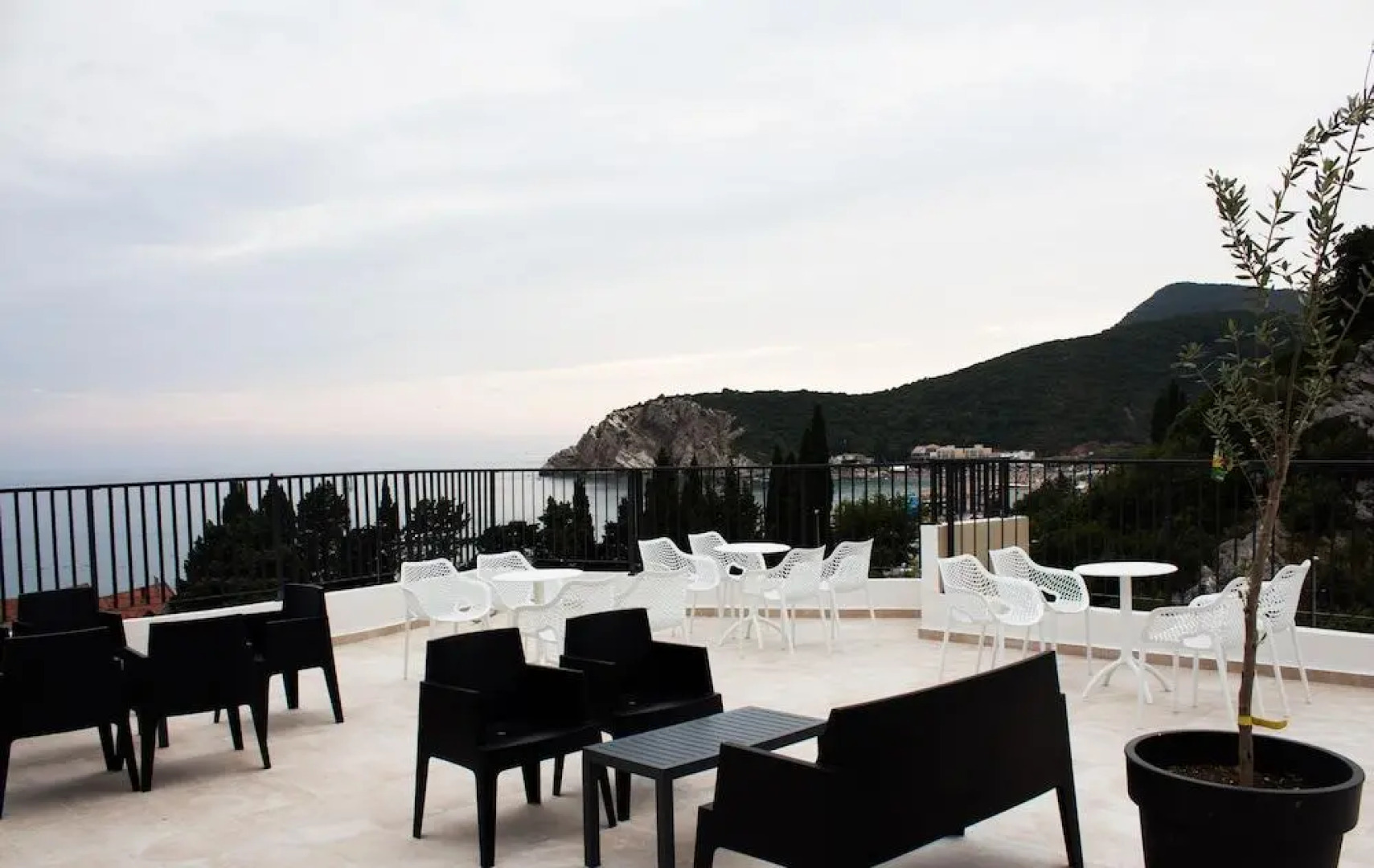 Отель Pearl Beach