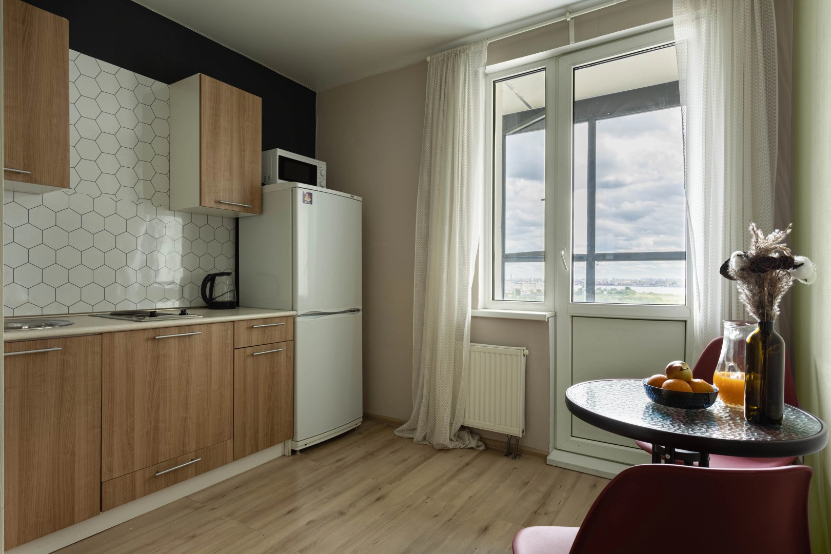 Апартаменты с Видом на Реку Нева