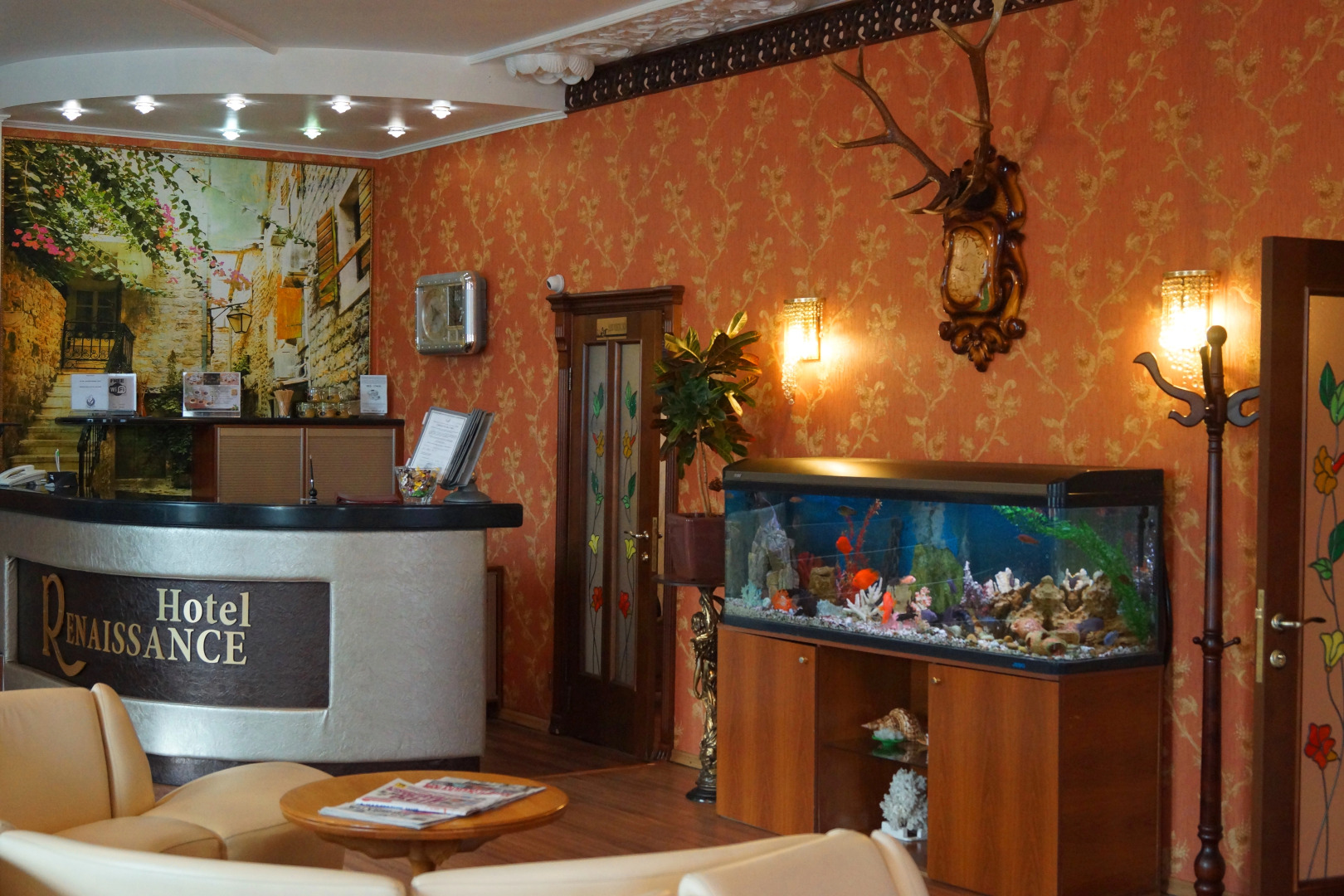 Отель Ренессанс