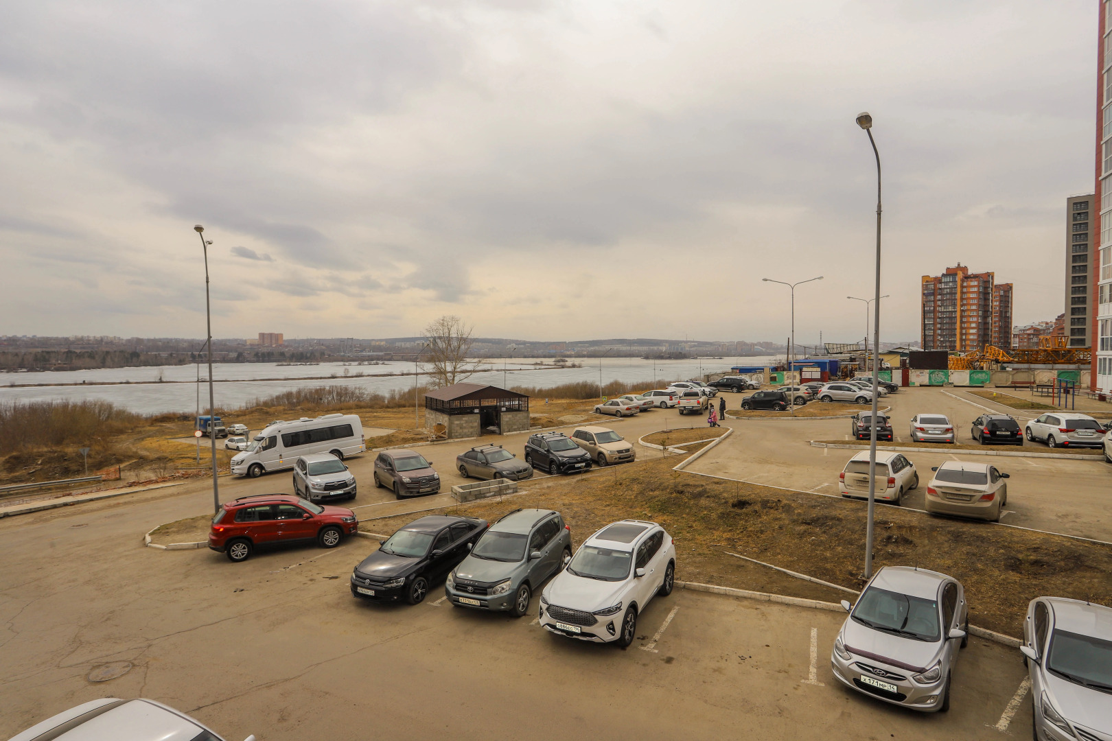 Апартаменты Двухкомнатная квартира на Верхней Набережной 165/1