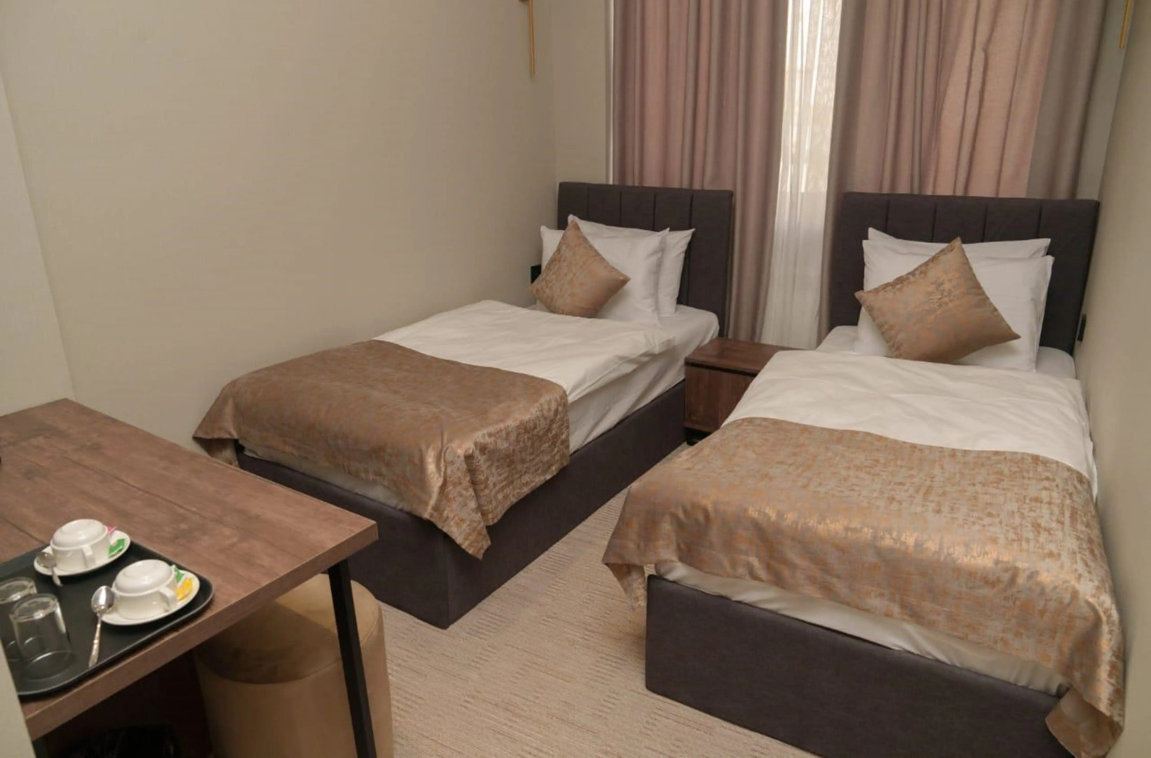 Отель Twelve Inn