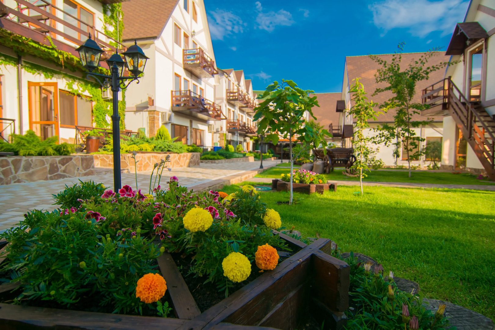 Отель Эко поселок Альпийская Долина