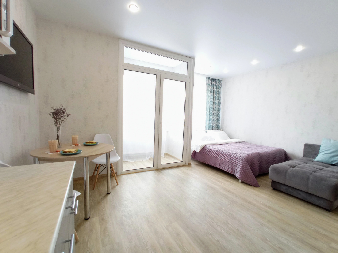 Апартаменты на Немировича-Данчеко 156