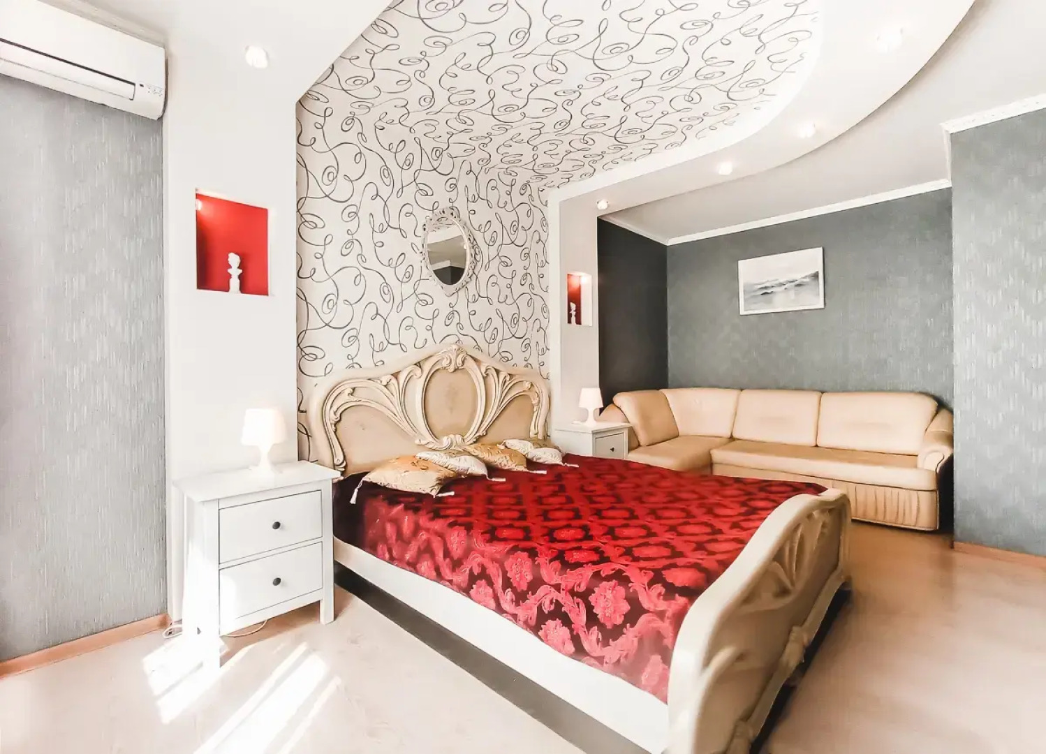 Апартаменты на площади Ленина