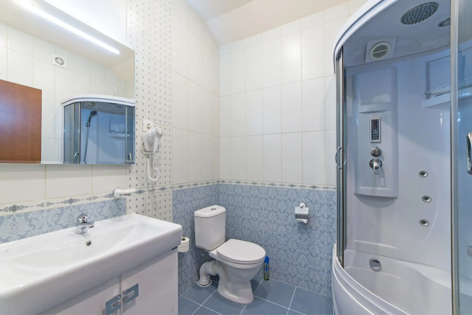 Отель Валерия