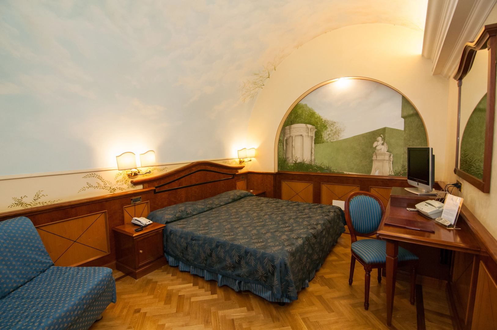 Отель Palladium Palace