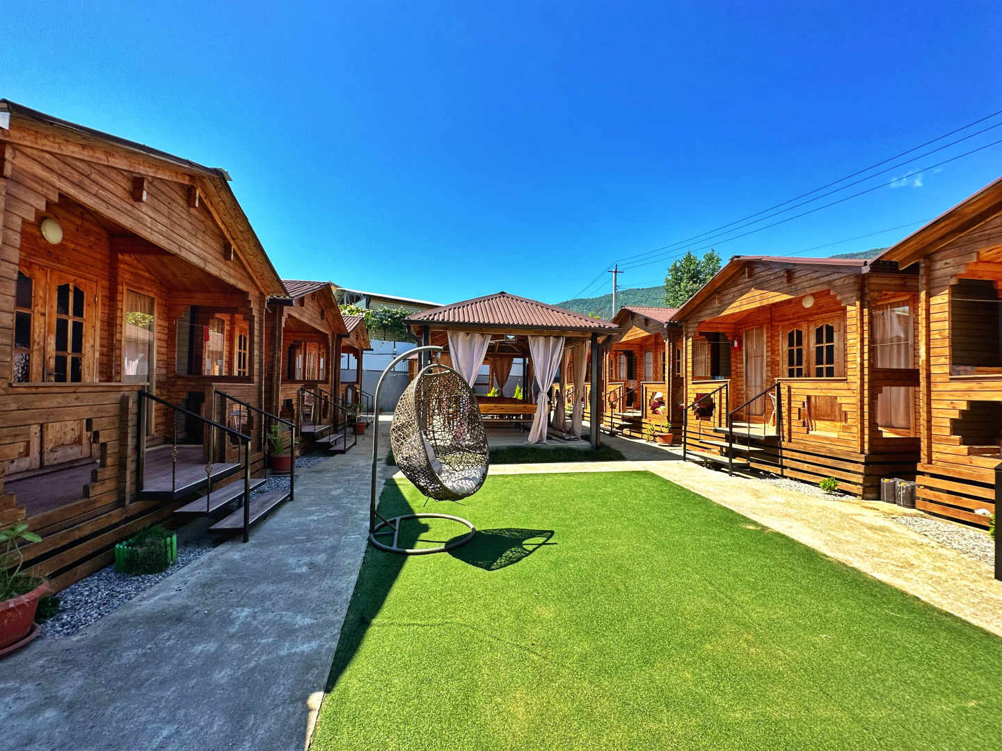 Гостевой Дом  Домики Набережная Виктория 100 м от моря