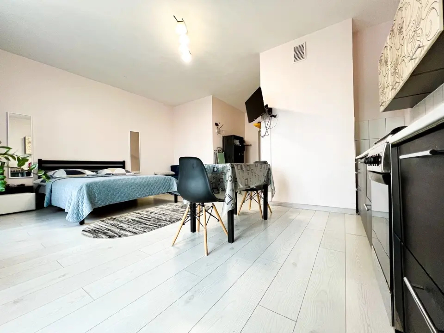 Апартаменты Красных Мадьяр 14/2