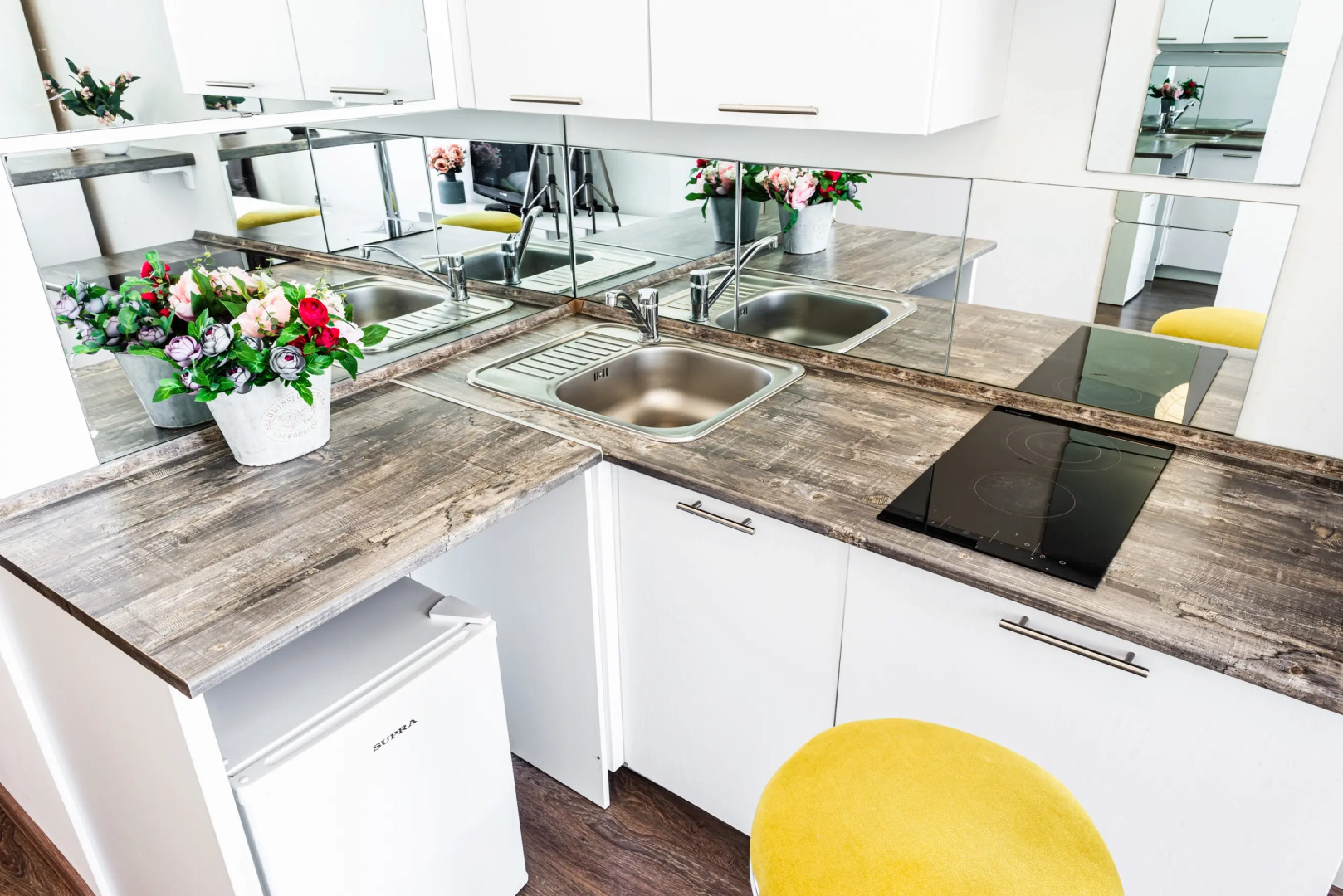 Апартаменты ApartHause с красивым видом и бесконтактным заездом