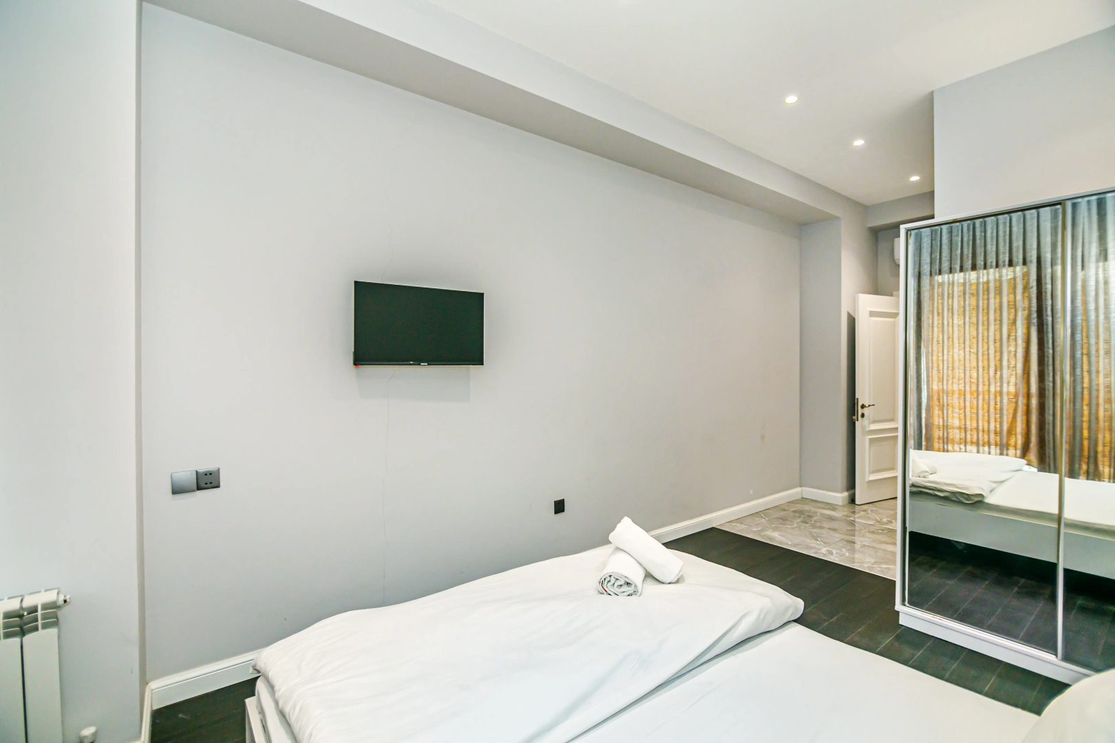 Апартаменты Luxury Apartment Sahil Residence