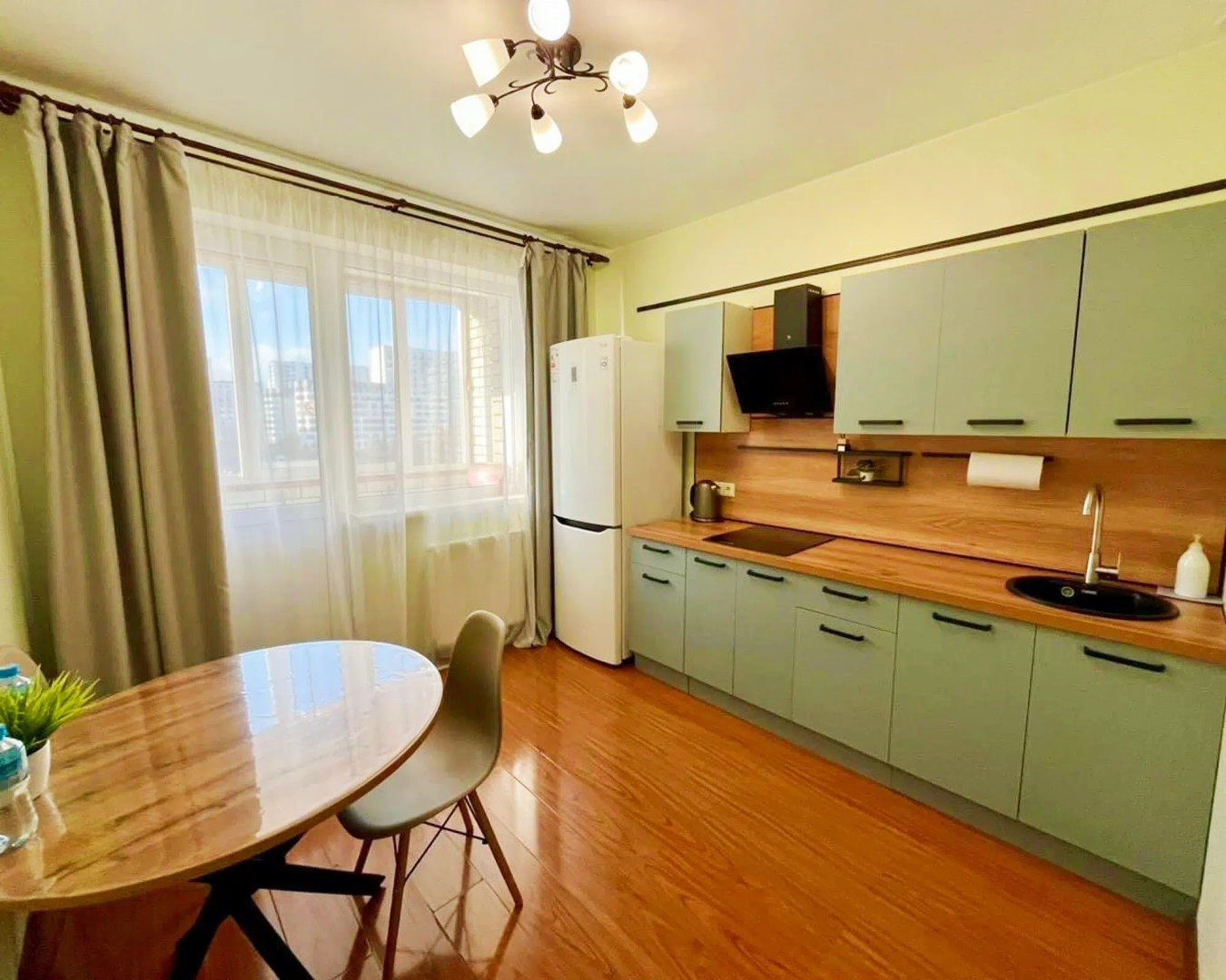 Квартира Rich House на ул. Игоря Киртбая 18