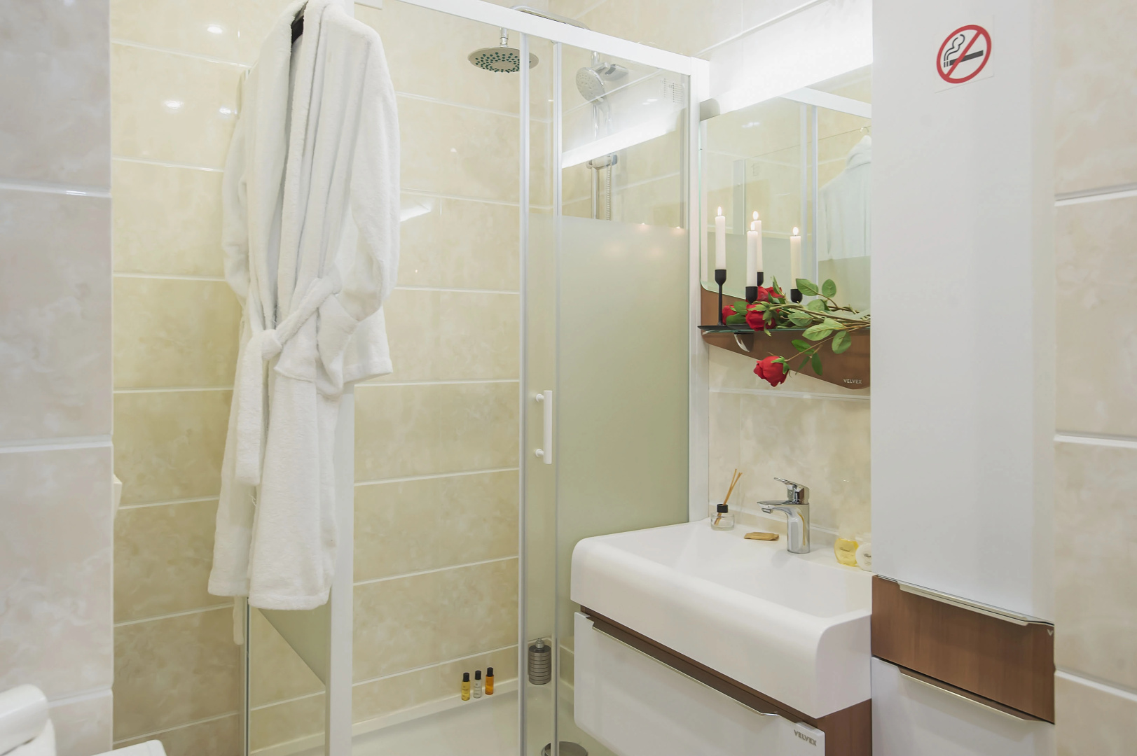 Квартира GM Apartments Стильная Трехкомнатная в центре рядом с МХАТ