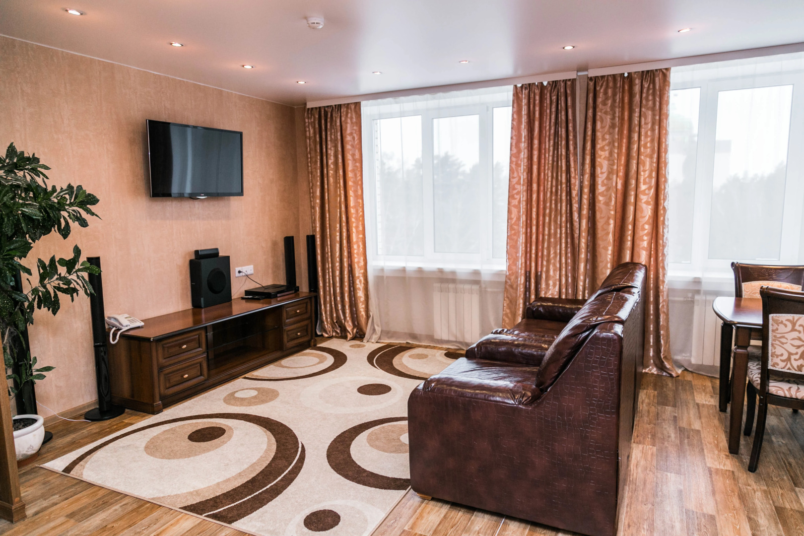 Отель Золотая Долина