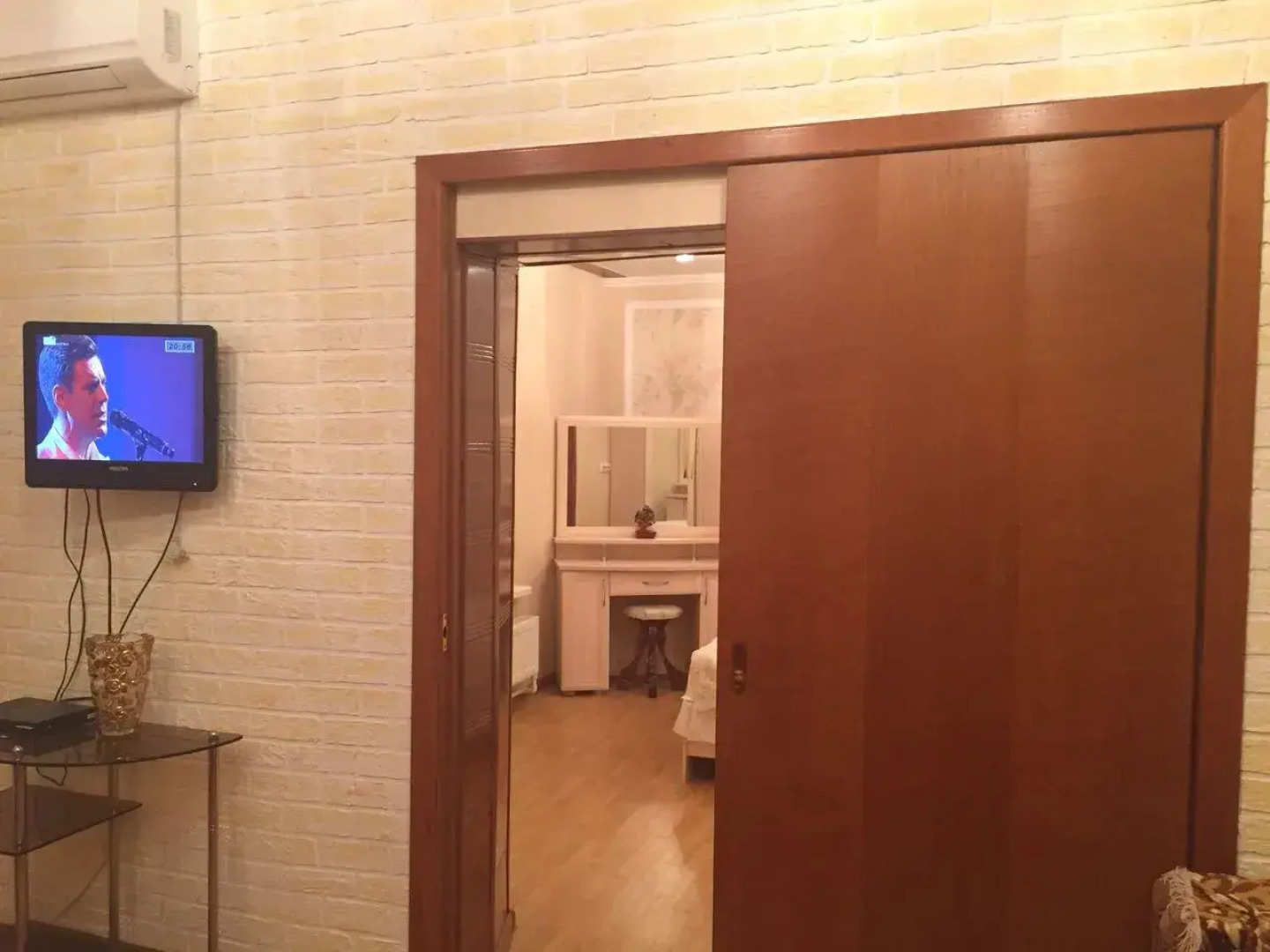 Частный дом в центре города у моря с садиком + мангал, парковка