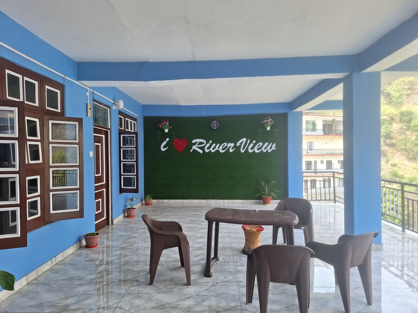 Отель River View