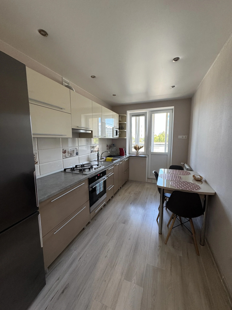 Квартира в хорошем районе с выездом на Приморское кольцо