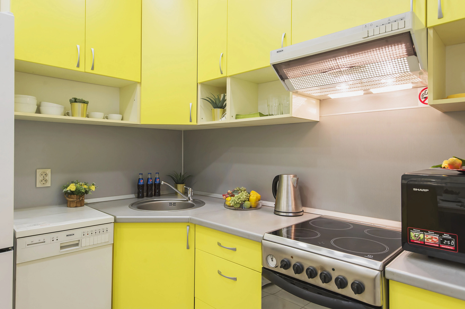 Квартира GM Apartments Стильная Трехкомнатная в центре рядом с МХАТ