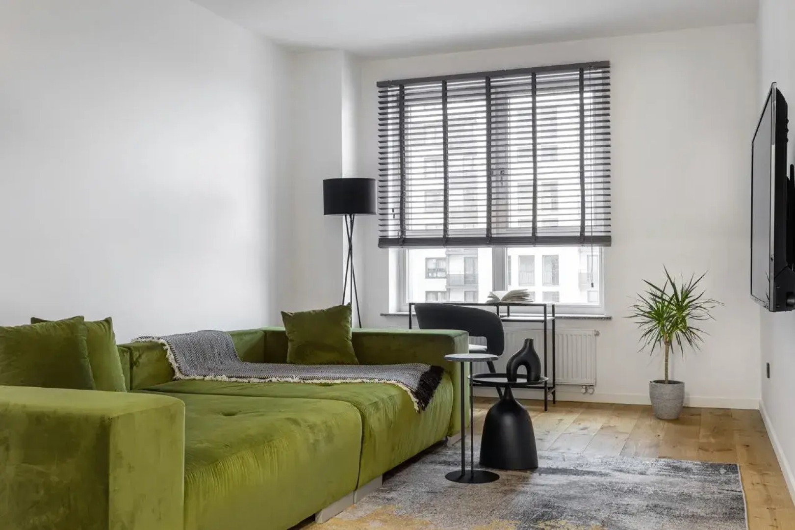 Апартаменты На Колоскова 8