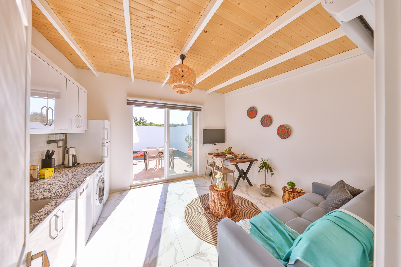 Villa Ay