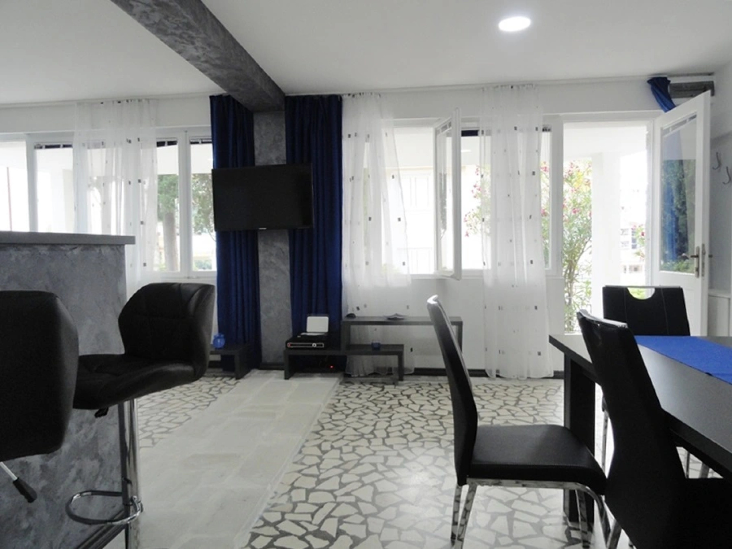 Гостевой Дом The house with pool in Petrovac