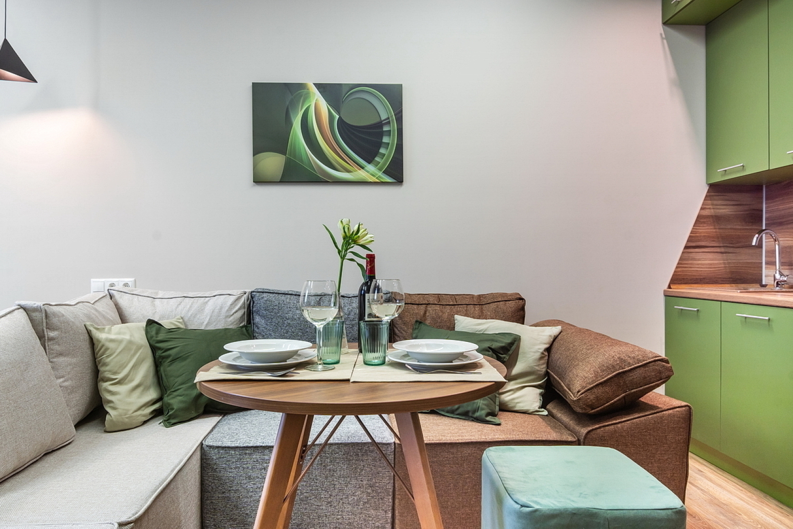 Апартаменты SKY INN Color Green