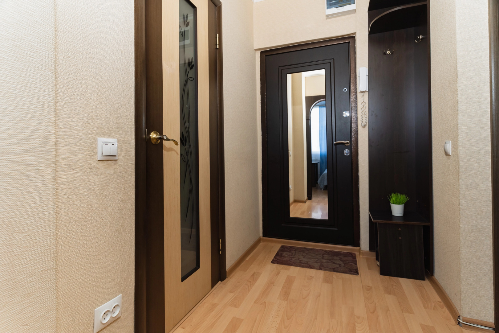 Апартаменты LikeHome на Гаранькина 27