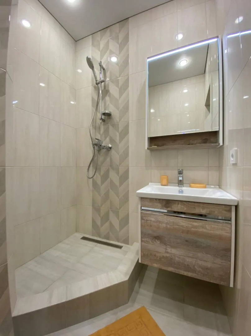 Море квартир с видом на зеленую бамбуковую рощу