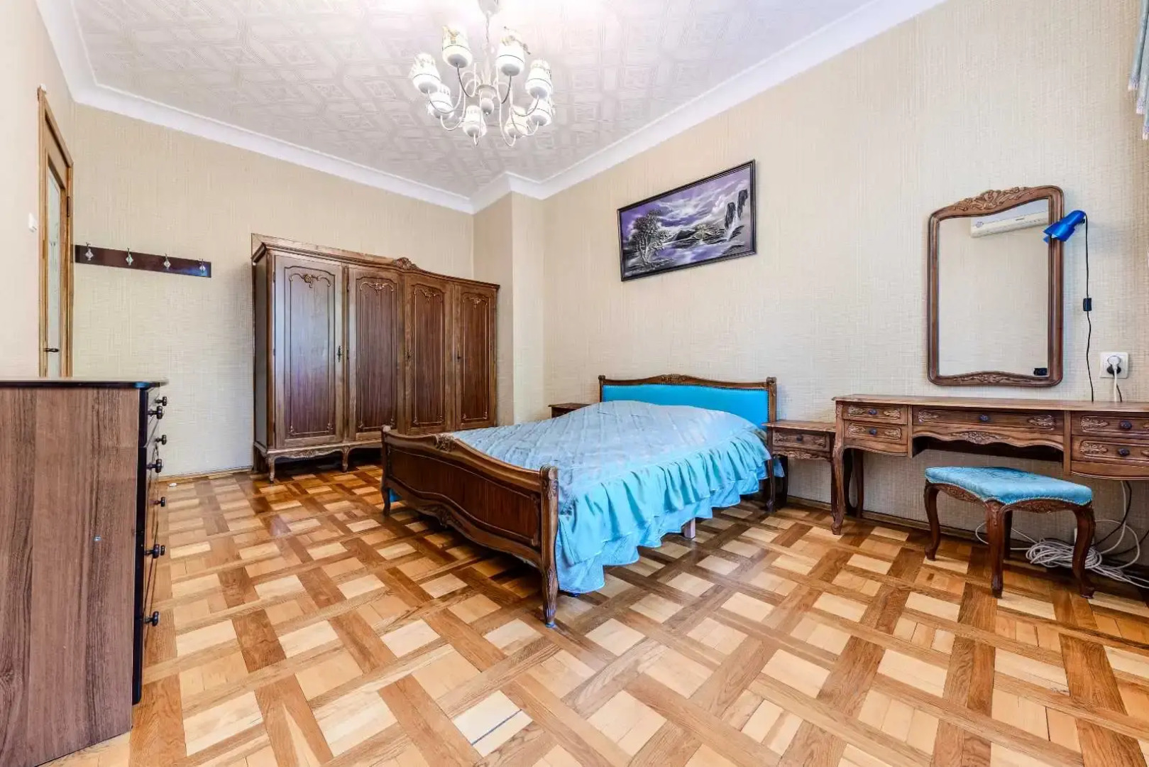 Квартира в Тихом центре Парк Челюскинцев 4 ком.кв.