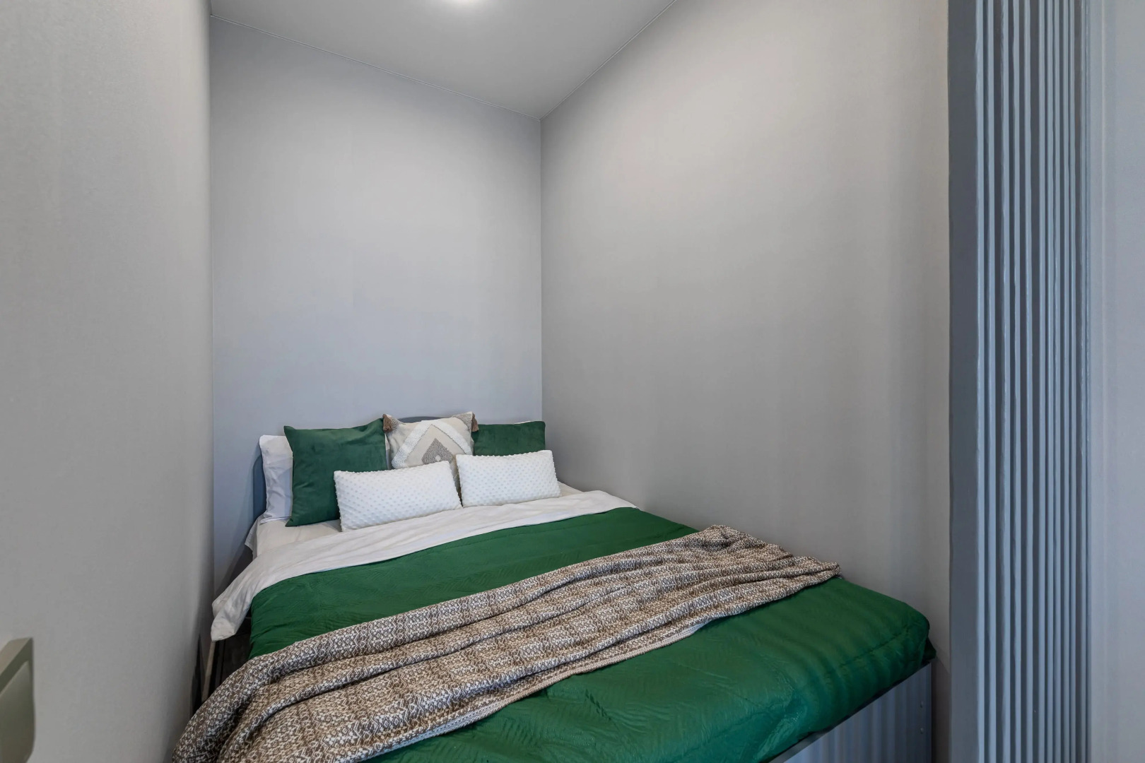 Апартаменты в ЖК Аквамарин на Беpeгу Озерa Kабан