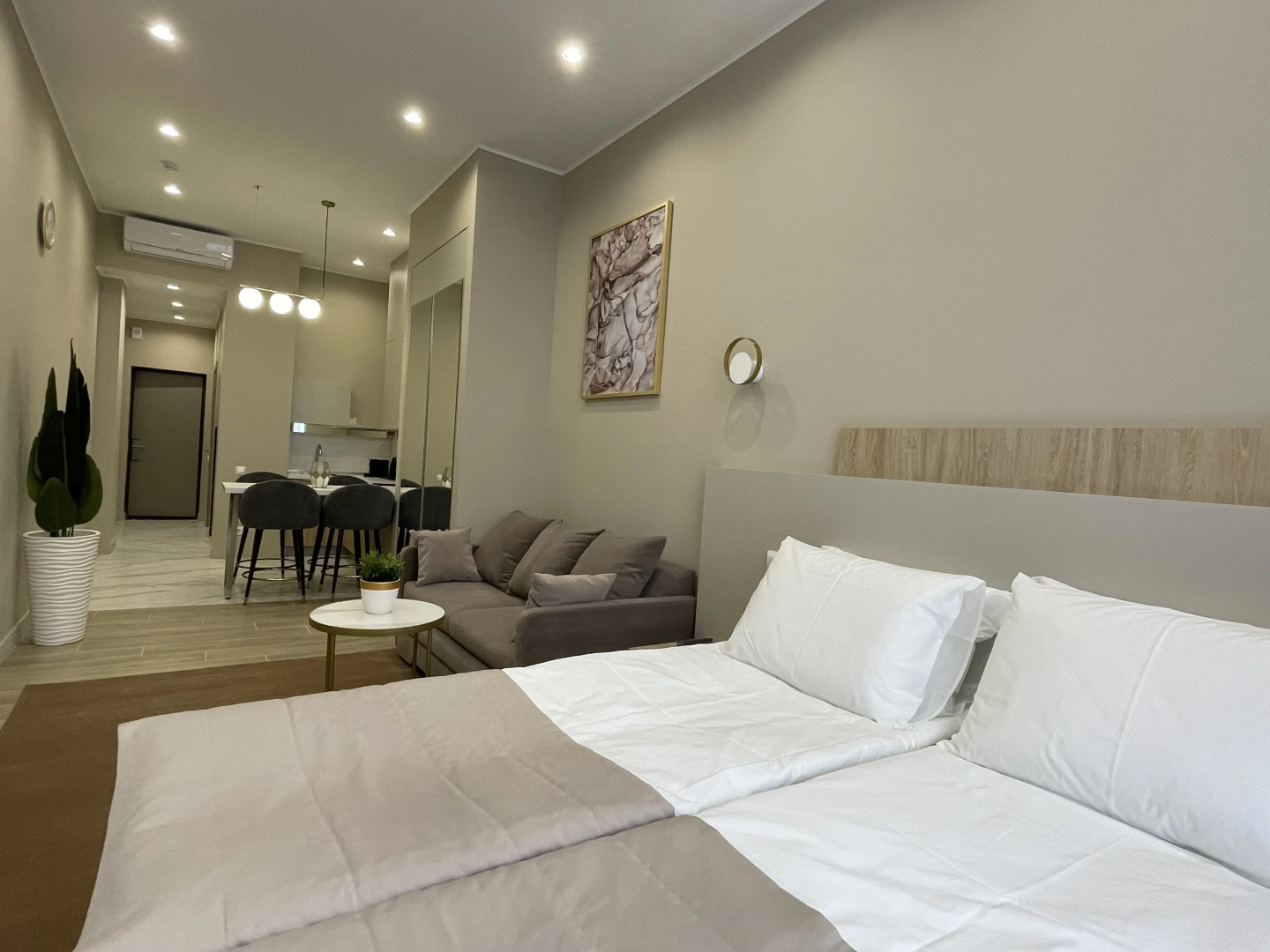 Апартаменты на Навагинской 2