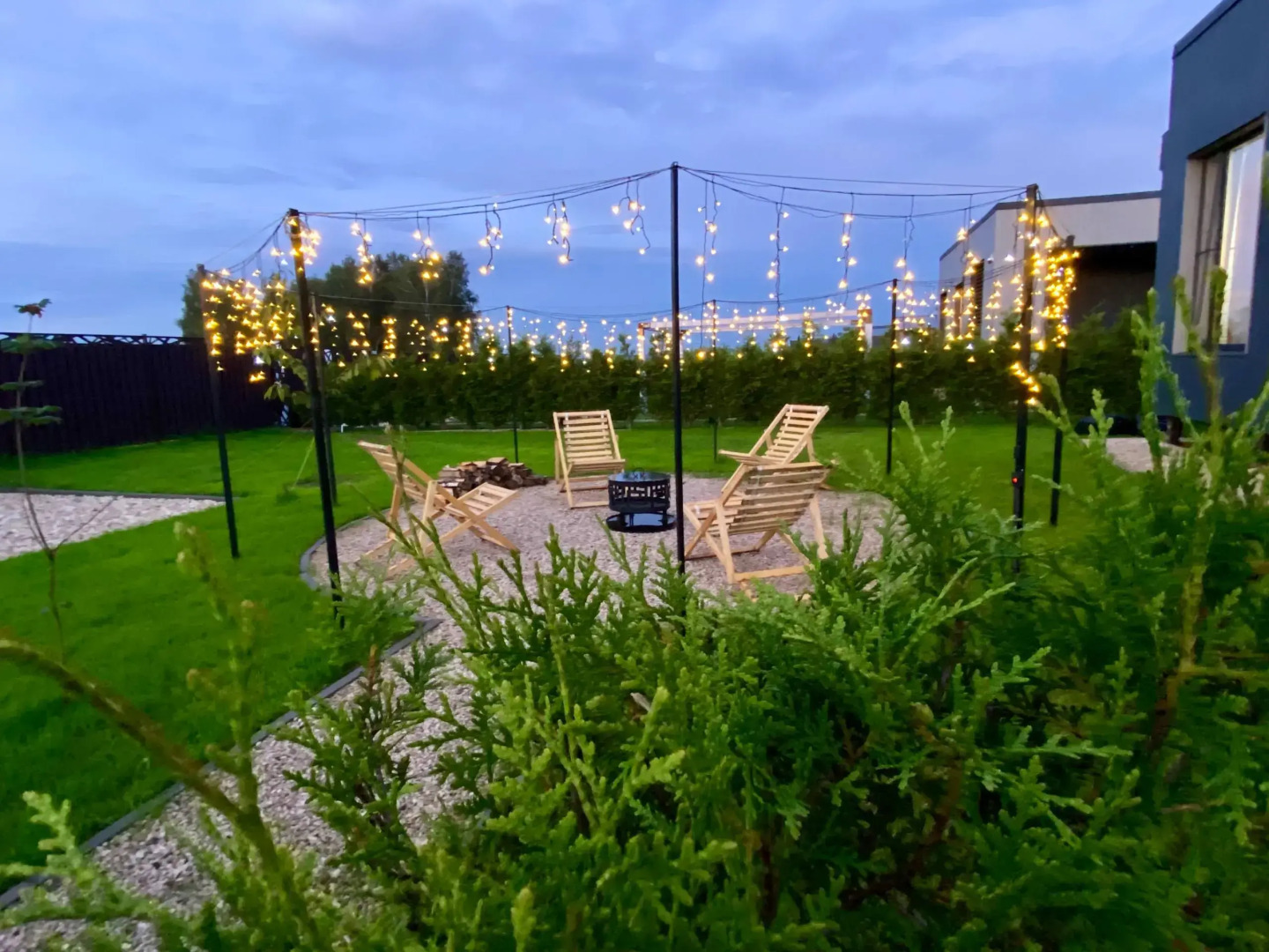 Частный дом дизайнерский великолепной уличной территорией